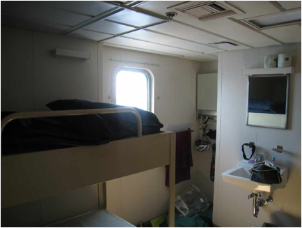 ::2009:PMC 09:cabin and window.jpg